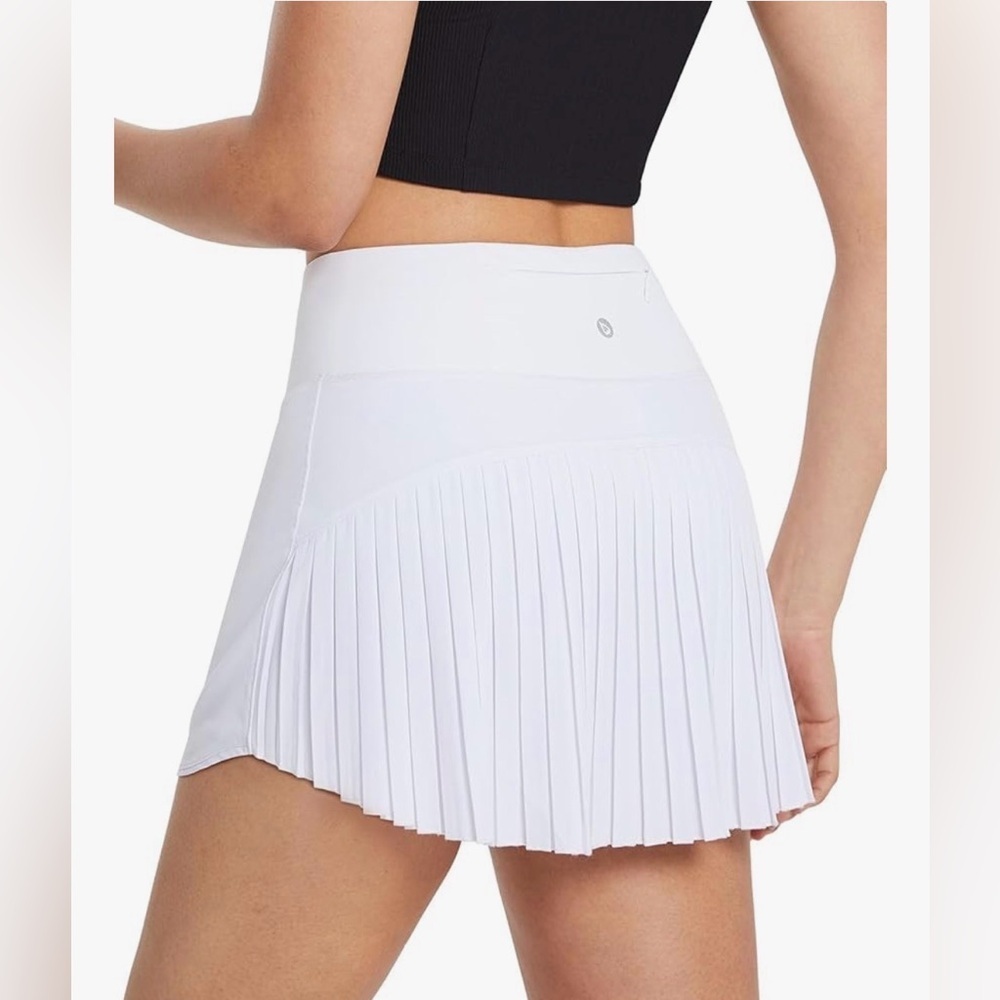 NWT Baleaf White Pleated Tennis Skort